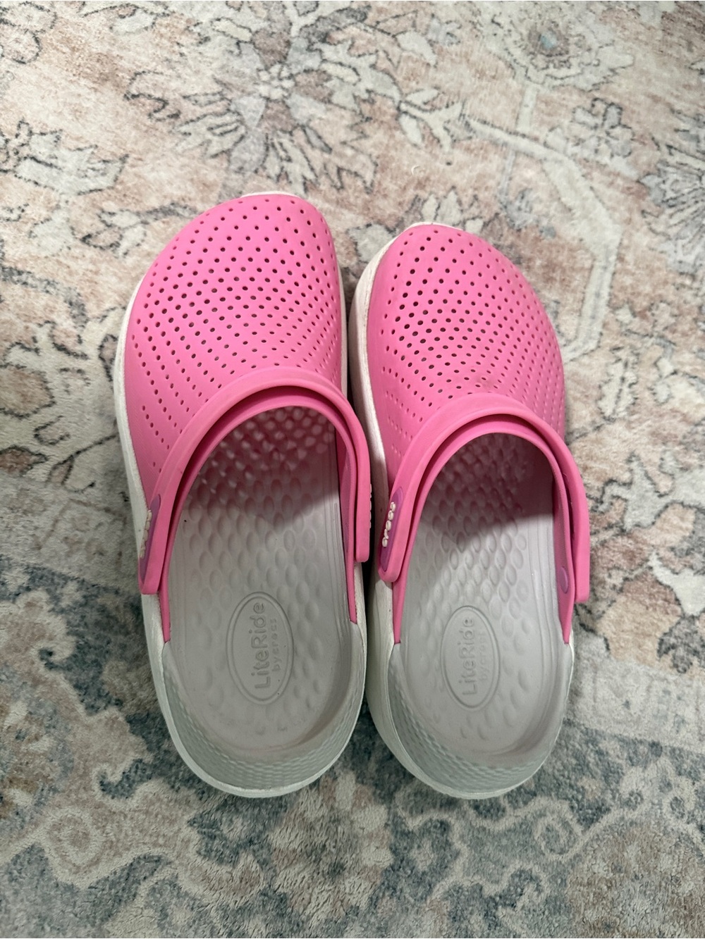 CROCS pink lite ride
